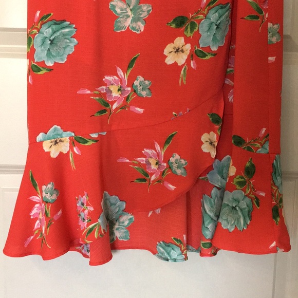 Neiman Marcus wrap dress (Never worn) - Picture 4 of 10